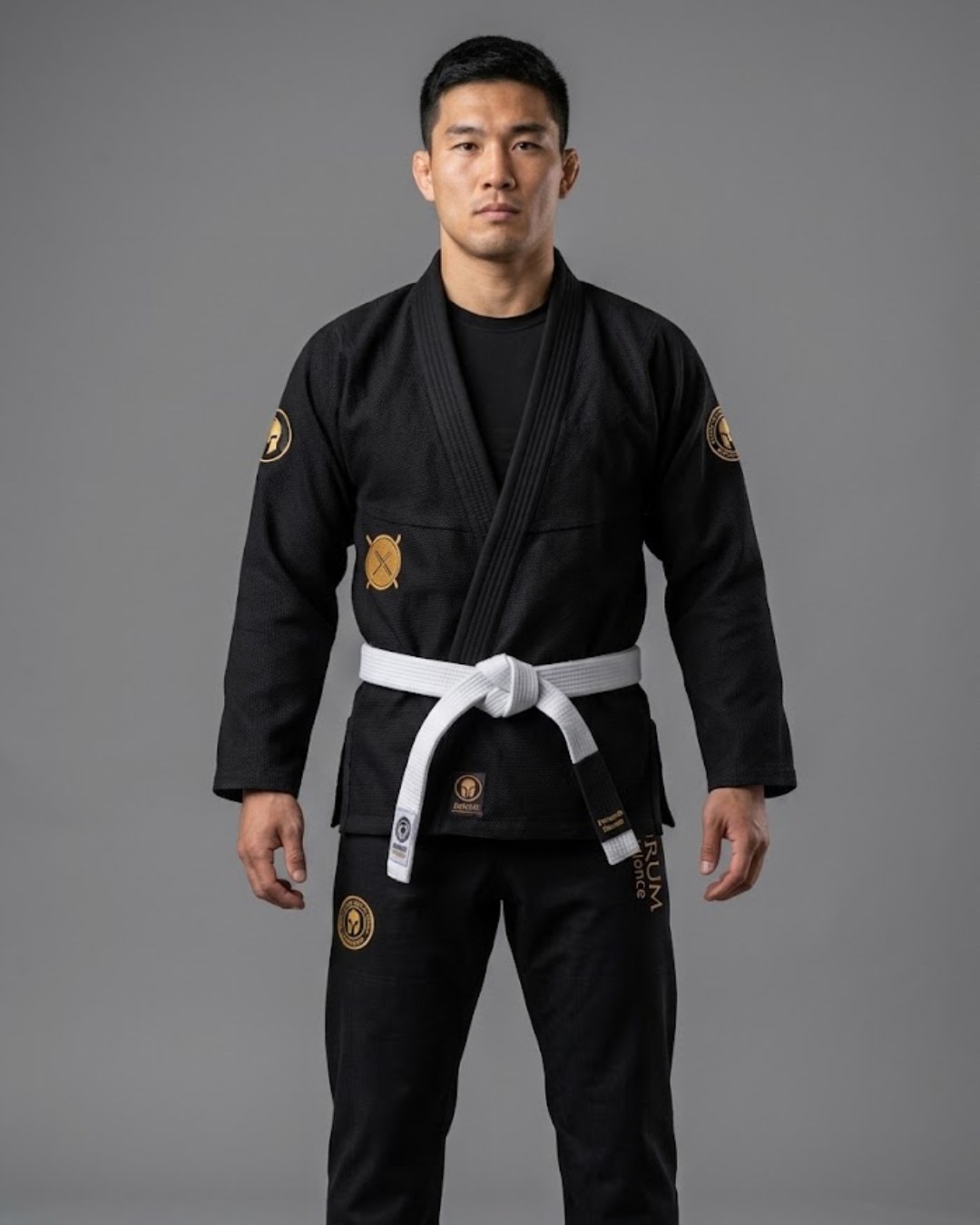 Kimono AURUM Excellence preto — vestido, atleta de frente